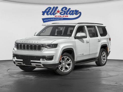 Used 2023 Jeep Wagoneer Series III w/ Preferred Equipment Group AWD/4WD image 2