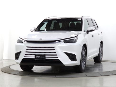 Certified 2024 Lexus TX 350 AWD w/ Accessory Package (Z1) image 4