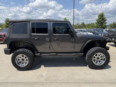 Used 2016 Jeep Wrangler Unlimited Sport w/ Quick Order Package 24S AWD/4WD image 4