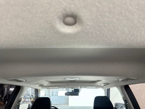 Used 2025 Hyundai Venue SEL FWD image 71
