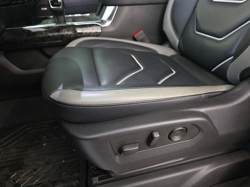 Used 2024 Chevrolet Silverado 1500 RST w/ Convenience Package II image 29