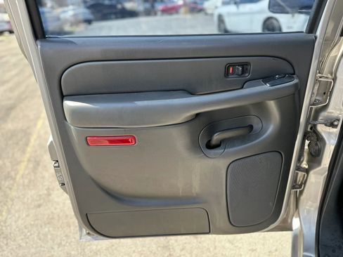 Used 2006 Chevrolet Silverado 1500 LS image 19