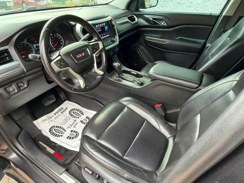 Used 2018 GMC Acadia SLT w/ LPO, Floor Liner Package FWD image 8