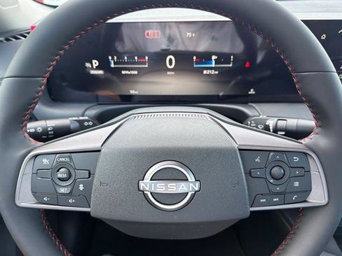 New 2027 Nissan Sentra SR w/ Floor Mat Package FWD image 24
