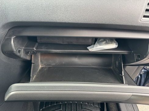 Used 2018 Ford Explorer XLT w/ Equipment Group 202A image 39