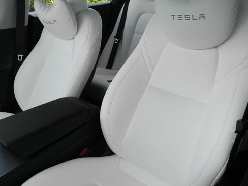 Used 2023 Tesla Model 3 Standard Range RWD image 14
