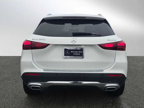 Used 2025 Mercedes-Benz GLA 250 4MATIC image 4