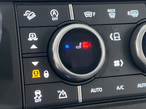 Used 2020 Land Rover Defender 110 SE image 20