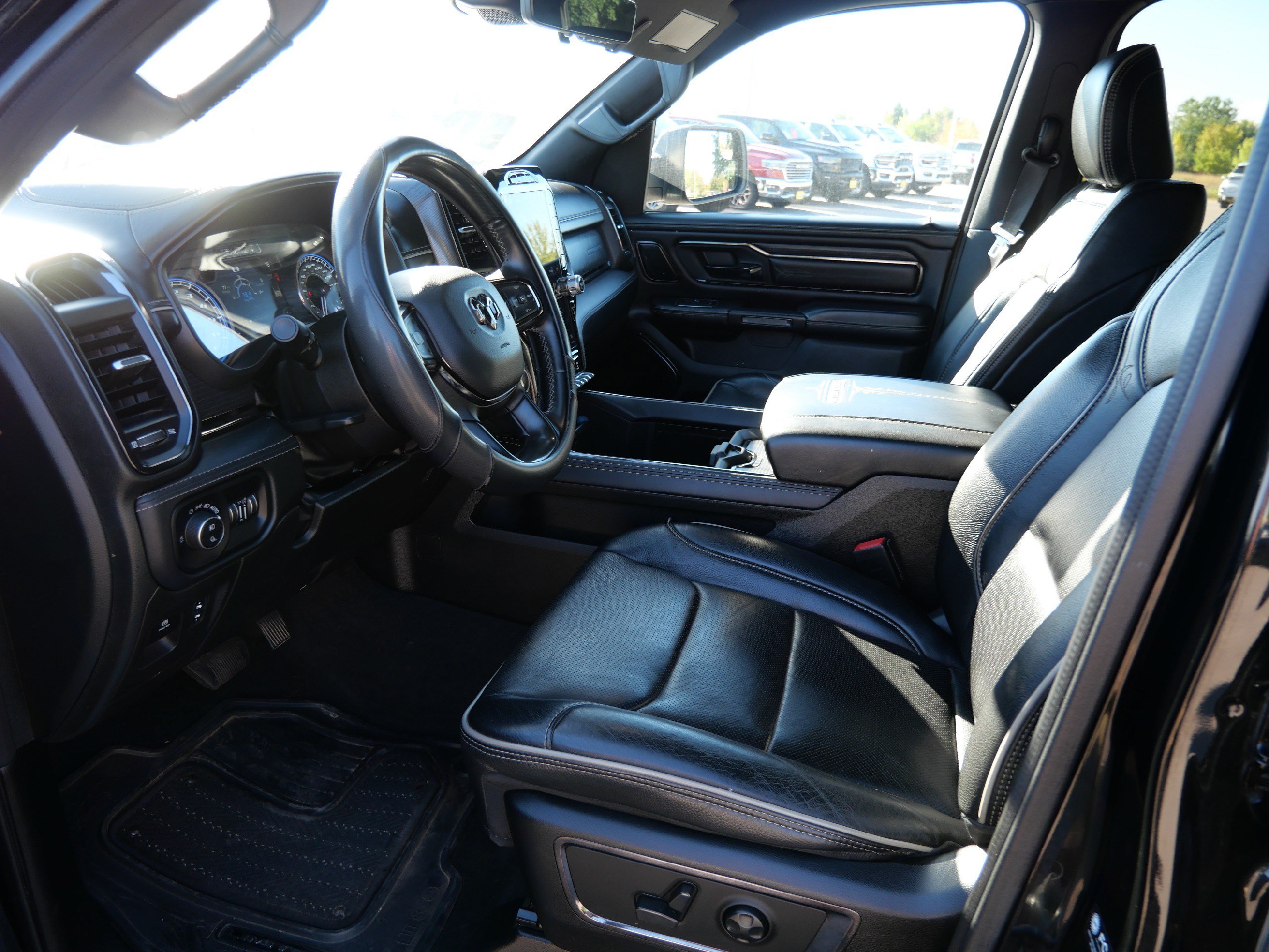Used 2022 RAM 1500 Limited AWD/4WD image 17