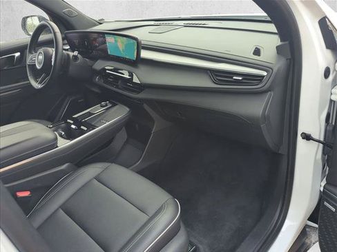 Used 2025 Buick Enclave Preferred FWD image 22