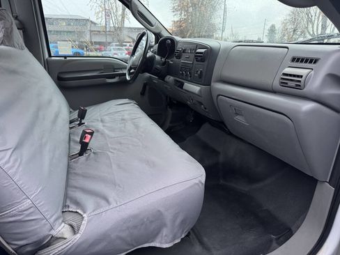 Used 2007 Ford F450 2WD Regular Cab Super Duty image 12