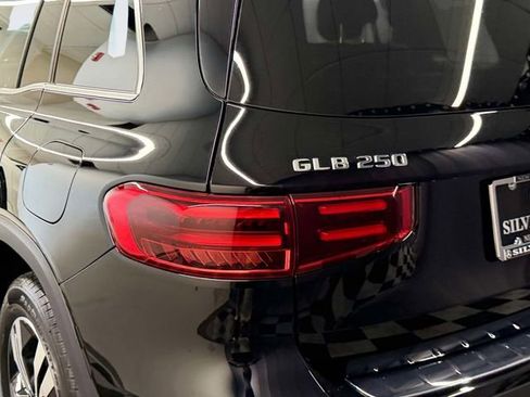 Certified 2026 Mercedes-Benz GLB 250 4MATIC image 10