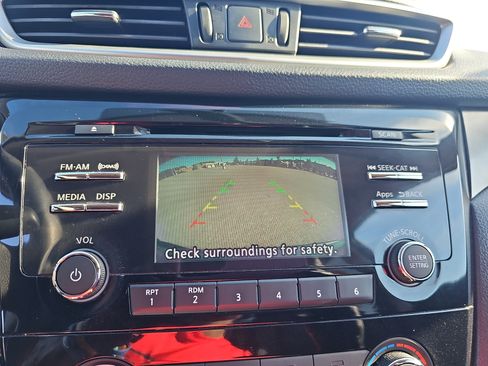 Used 2016 Nissan Rogue S AWD/4WD image 23