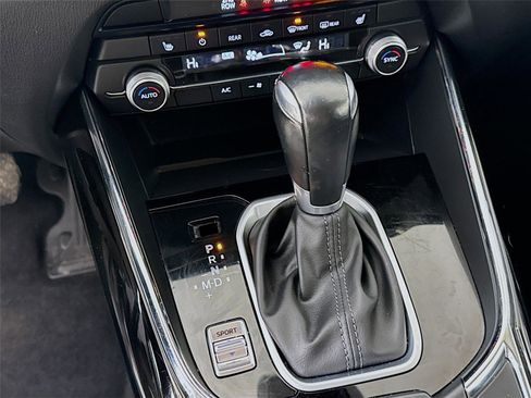 Used 2023 MAZDA CX-9 Touring image 18