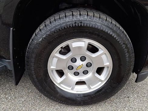 Used 2013 Chevrolet Avalanche LS image 8