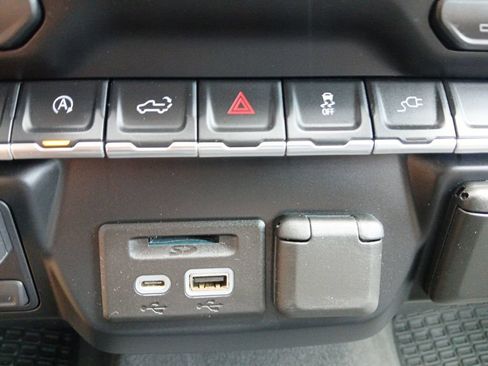 Used 2019 Chevrolet Silverado 1500 LT w/ Texas Edition RWD image 5