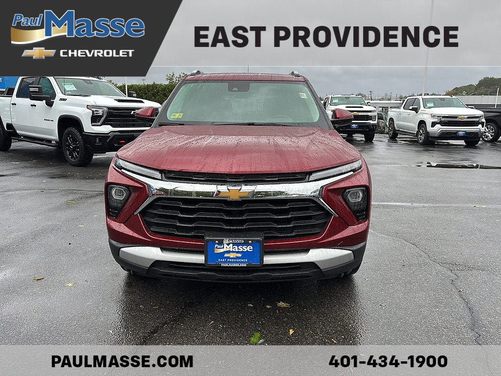 Used 2024 Chevrolet TrailBlazer LT w/ Convenience Package AWD/4WD image 2