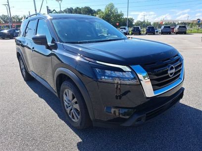 Used 2025 Nissan Pathfinder SV