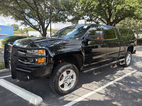 Used 2019 Chevrolet Silverado 2500 LTZ w/ Vortec Plus Package AWD/4WD image 4