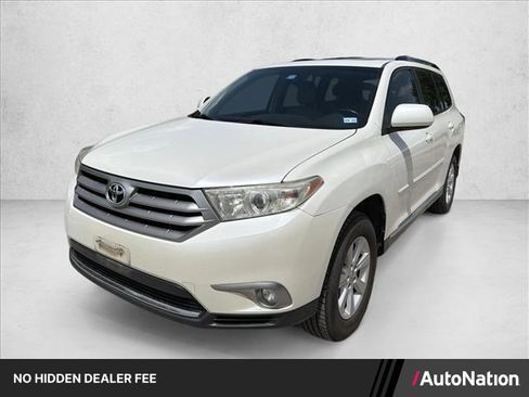 Used 2013 Toyota Highlander SE FWD image 1