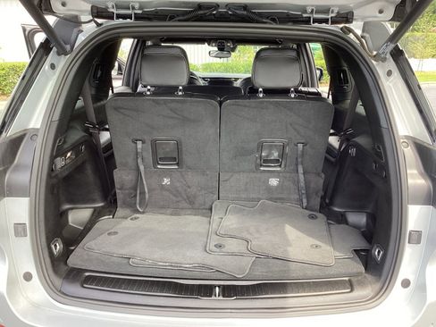 Used 2024 Jeep Grand Cherokee L Laredo image 22