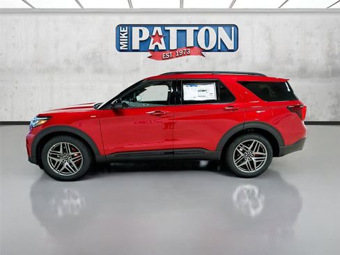 New 2026 Ford Explorer ST-Line w/ ST-Line Street Pack RWD image 4