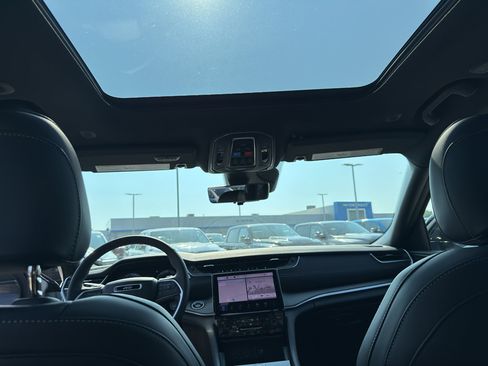 New 2025 Jeep Grand Cherokee L Limited w/ Luxury Tech Group II image 30