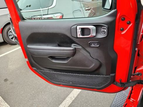 Used 2022 Jeep Wrangler Unlimited Sport image 28