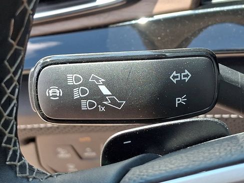 Used 2025 Volkswagen Atlas SE FWD image 26