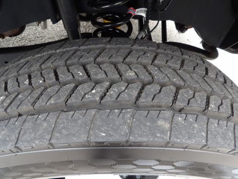 Used 2024 Ford F550 image 76