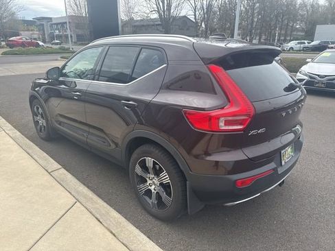 Used 2019 Volvo XC40 T5 Inscription image 5
