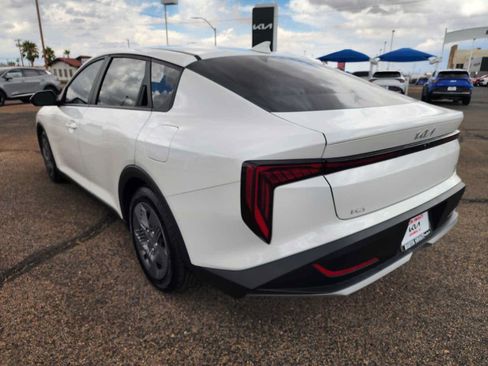 Used 2025 Kia K4 FWD image 9
