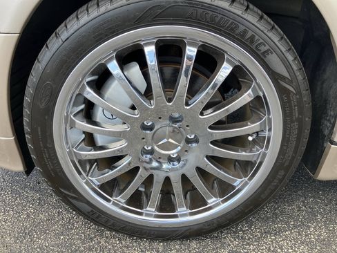 Used 2000 Mercedes-Benz E 320 Sedan image 27