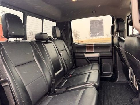Used 2015 Ford F150 Lariat image 24