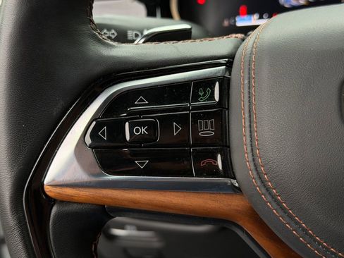 Used 2023 Jeep Grand Cherokee L Summit image 16