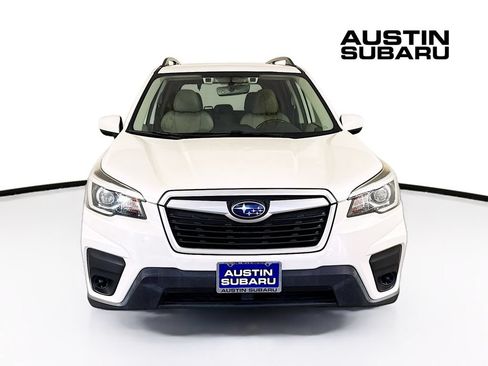 Used 2019 Subaru Forester Premium AWD/4WD image 2