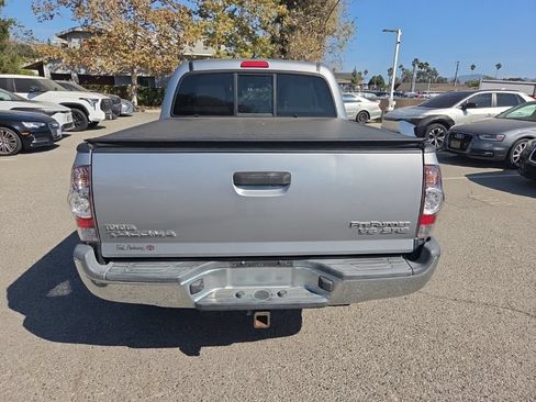Used 2014 Toyota Tacoma PreRunner w/ SR5 Package RWD image 4