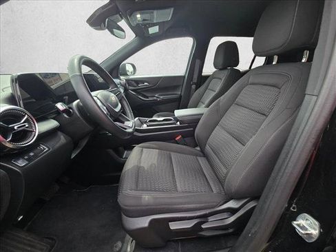 Used 2025 Chevrolet Equinox LT FWD image 20