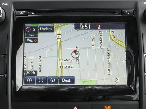 Used 2017 Toyota Camry SE w/ Moonroof Package image 21