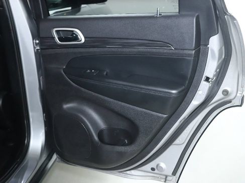 Used 2021 Jeep Grand Cherokee Limited w/ Luxury Group II AWD/4WD image 32