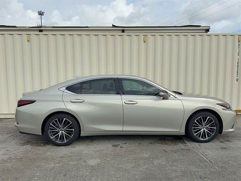 Certified 2025 Lexus ES 350 w/ Premium Package FWD image 2
