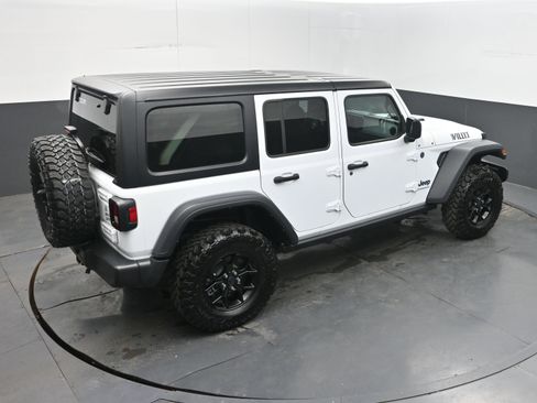 Used 2024 Jeep Wrangler Unlimited AWD/4WD image 38