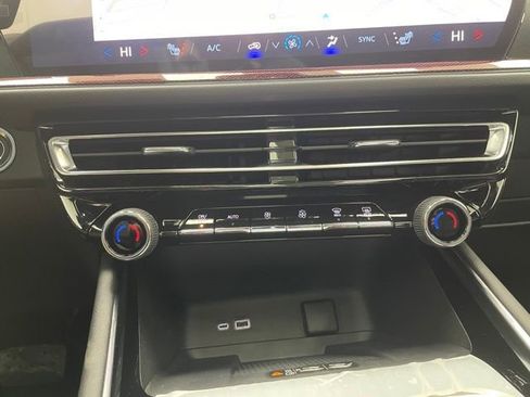 New 2026 Chevrolet Traverse Z71 w/ Driver Confidence Package image 6