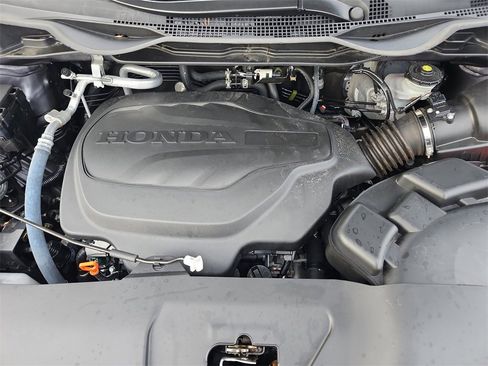 Certified 2024 Honda Odyssey EX-L image 37