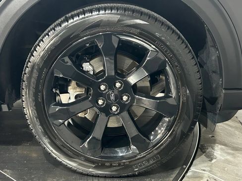 Used 2023 Ford Explorer ST-Line w/ Class IV Trailer Tow Package AWD/4WD image 25