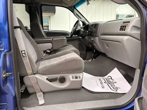 Used 2003 Ford F350 XLT AWD/4WD image 12