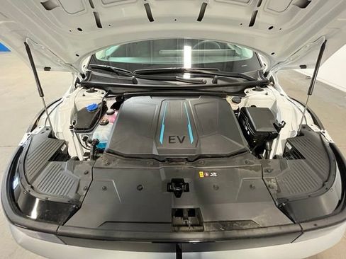Used 2024 Hyundai Ioniq 5 SEL RWD image 27