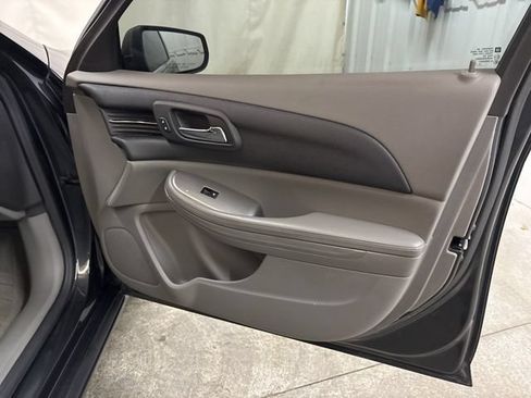 Used 2015 Chevrolet Malibu LS FWD image 21