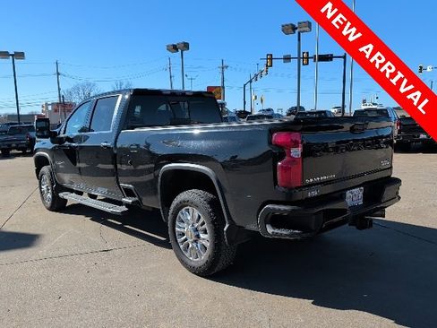 Used 2020 Chevrolet Silverado 3500 High Country w/ Z71 Off-Road Package image 5