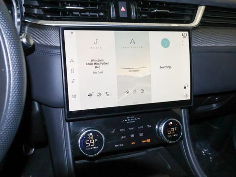 Used 2021 Jaguar F-PACE SVR image 24